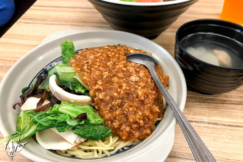 台南中西區小吃 | 湯婆婆拉麵屋 尋找那份滿足的味蕾 衛民街美食