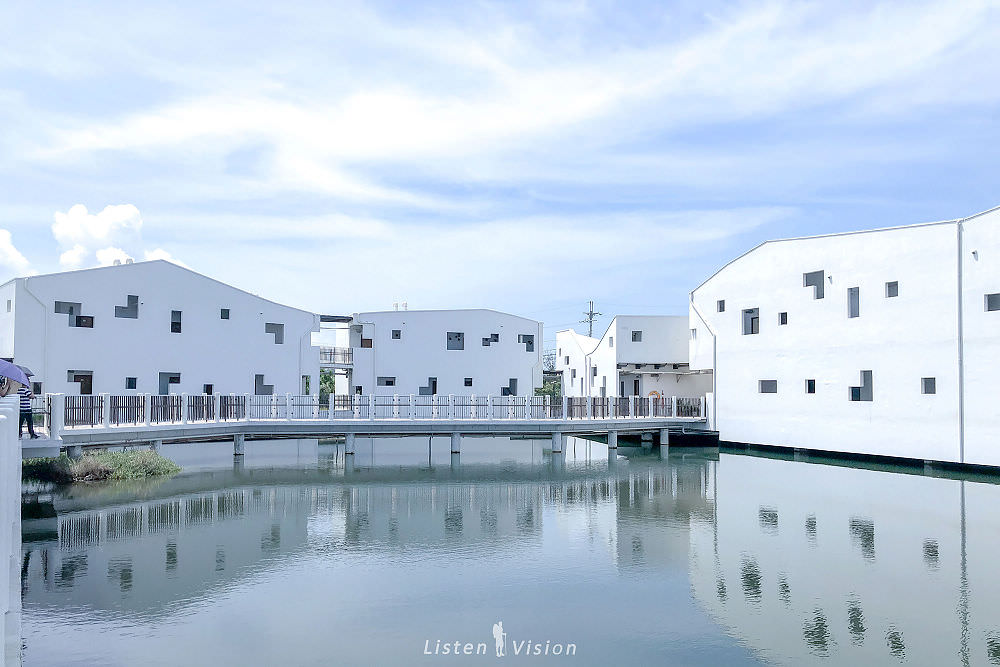 台南打卡新景點 | 台江國家公園遊客中心。白色水上高腳屋。IG打卡熱點