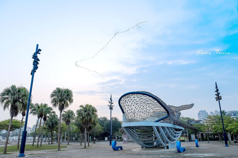 台南打卡新景點 | 大魚的祝福(鯨魚裝置藝術) / 安平海濱歷史公園新地標