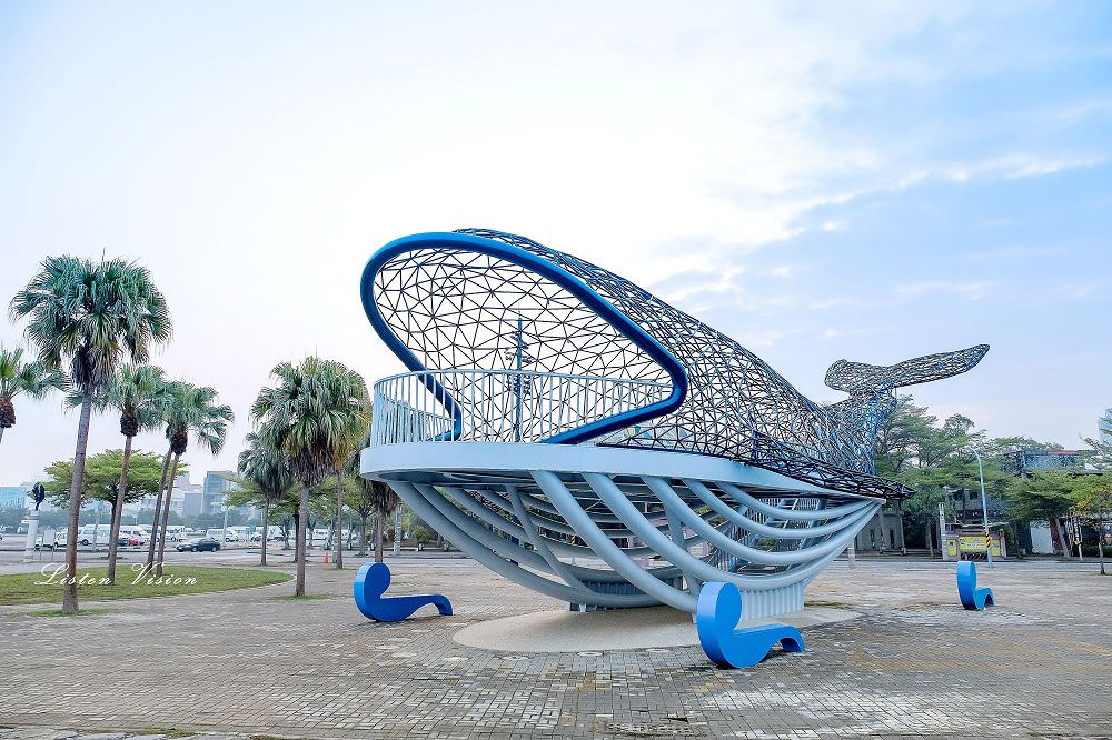 台南打卡新景點 | 大魚的祝福(鯨魚裝置藝術) / 安平海濱歷史公園新地標