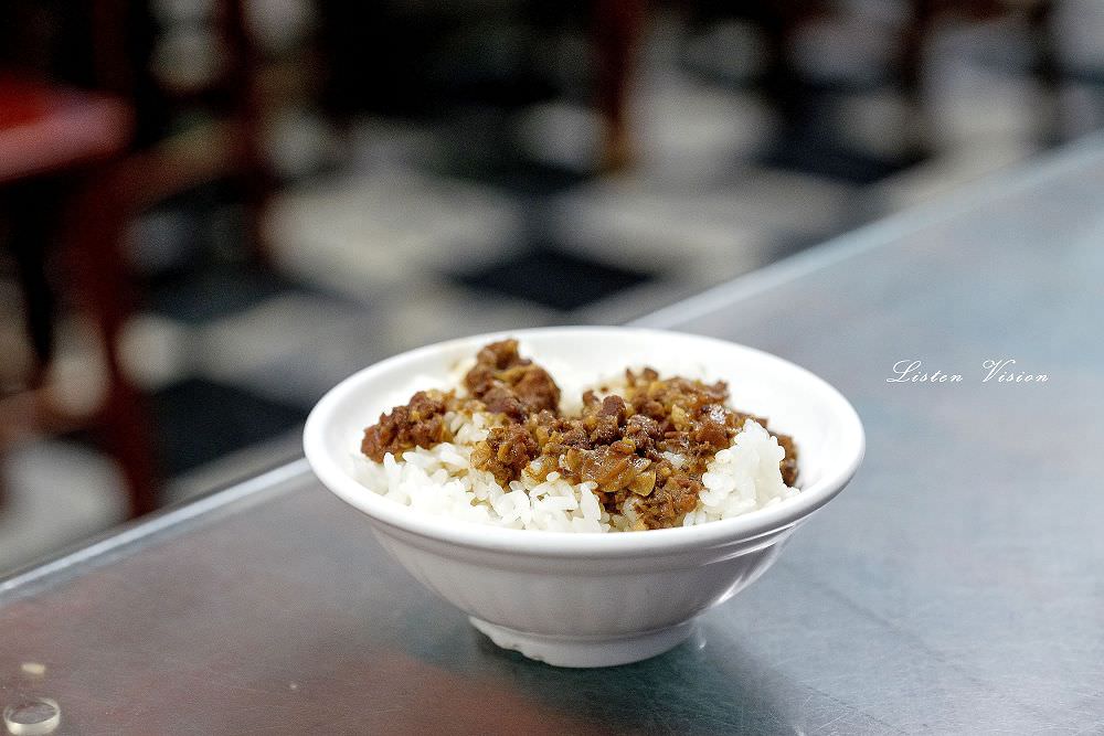 台南安平美食 文章牛肉湯 / 24小時都吃的到的美味 / 安平排隊美食